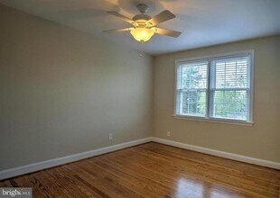 360 Old Trail in Baltimore, MD - Building Photo - Building Photo