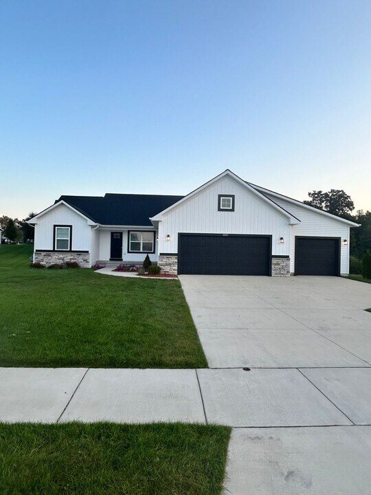 3837 Delia Dr in Hudsonville, MI - Building Photo