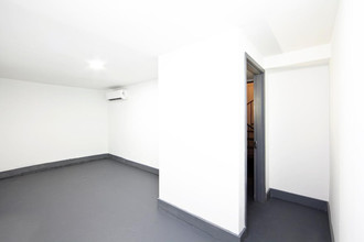 378 S 3rd St in Brooklyn, NY - Building Photo - Interior Photo