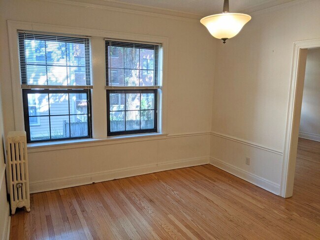 1136 Maple Ave, Unit 1137-1E in Evanston, IL - Building Photo - Building Photo