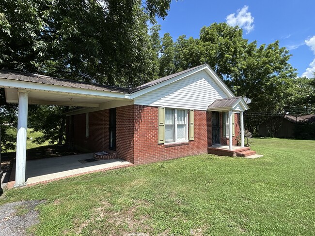 3901 Munford Giltedge Rd in Munford, TN - Building Photo - Building Photo