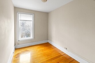 1107 E Genesee St in Syracuse, NY - Building Photo - Building Photo