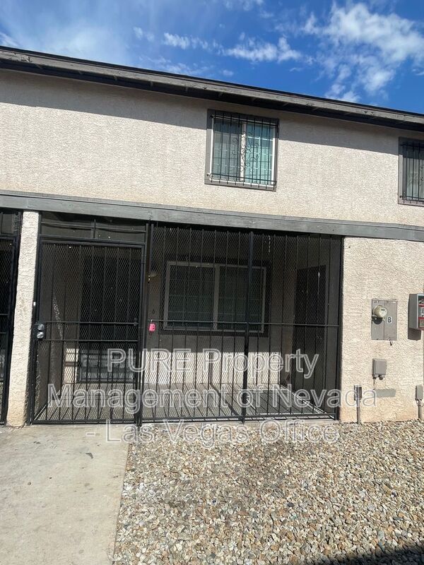 property at 3512 Rio Robles Dr
