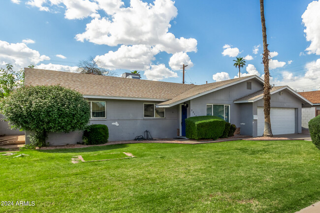 property at 3312 S Ventura Dr