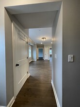 862 Washington St, Unit 3R in Norwood, MA - Foto de edificio - Building Photo