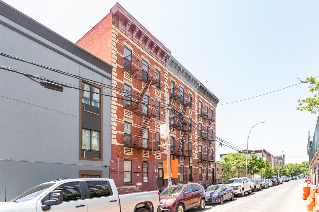 1482 Herkimer St in Brooklyn, NY - Building Photo