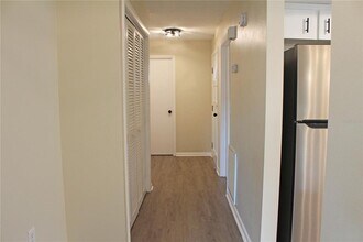 608 Lark Dr in Lakeland, FL - Building Photo - Building Photo
