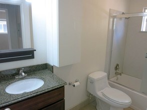 994 Helen Ave-Unit -2 in Sunnyvale, CA - Building Photo - Building Photo