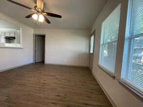 4102 Opal Ave in Dallas, TX - Building Photo - Building Photo