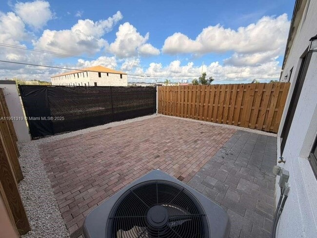 19113 SW 344th Ter in Homestead, FL - Foto de edificio - Building Photo