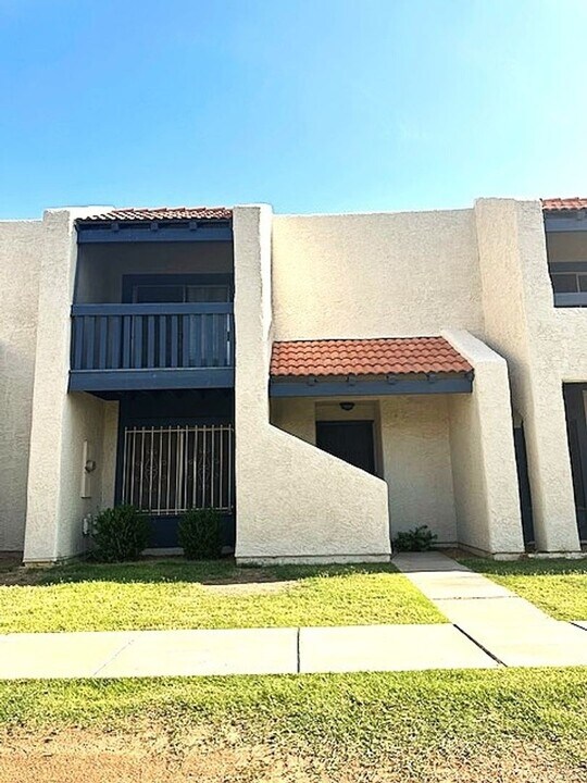 5409 W Echo Ln in Glendale, AZ - Building Photo