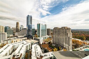 3325 Piedmont Rd in Atlanta, GA - Building Photo