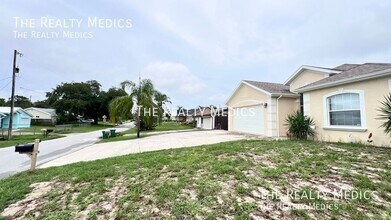 795 Alcazar Ave in Port Saint John, FL - Building Photo - Building Photo