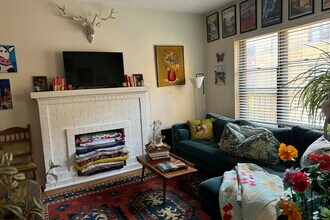 727 W Roscoe St, Unit 724-2N in Chicago, IL - Building Photo - Building Photo