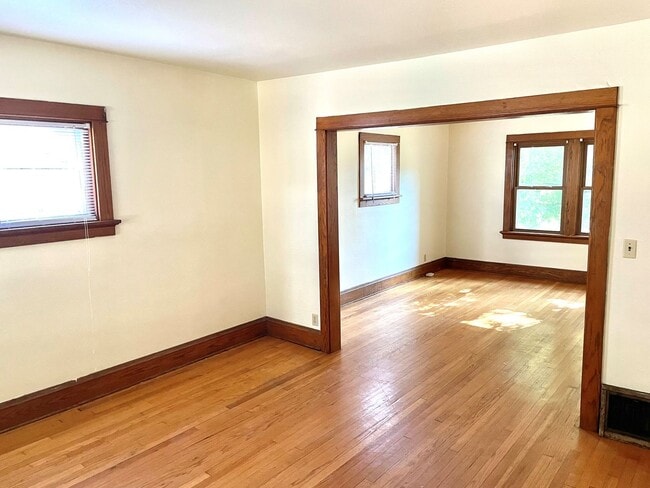 9 Lathrop St in Madison, WI - Building Photo - Building Photo