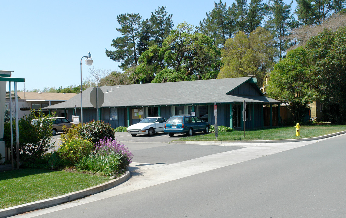 Stonegate Mobile Home Park in Fulton, CA - Building Photo