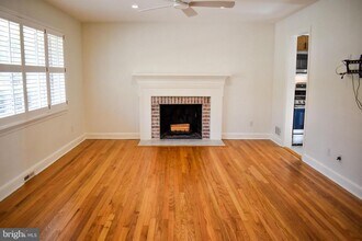 304 Moncure Dr in Alexandria, VA - Building Photo - Building Photo