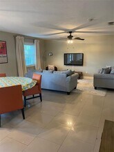 3873 Pompano Dr SE in St. Petersburg, FL - Building Photo - Building Photo