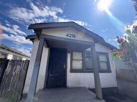 4216 Woodlawn Ave in Los Angeles, CA - Building Photo