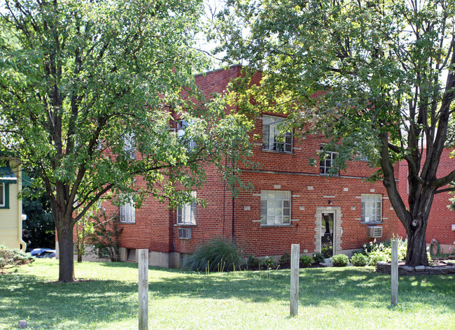 2258 Salvador St in Cincinnati, OH - Foto de edificio - Building Photo