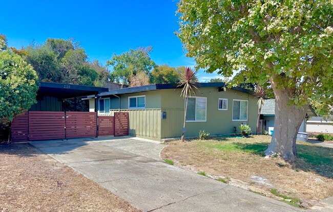220 Los Altos Pl in American Canyon, CA - Building Photo - Building Photo