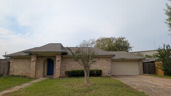 7706 Winter Glen Ln in Houston, TX - Building Photo