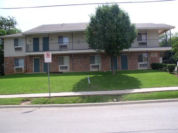 Eagle Place Apartments in Denton, TX - Foto de edificio