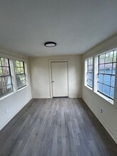 437 Erie St in Jackson, MS - Foto de edificio - Building Photo