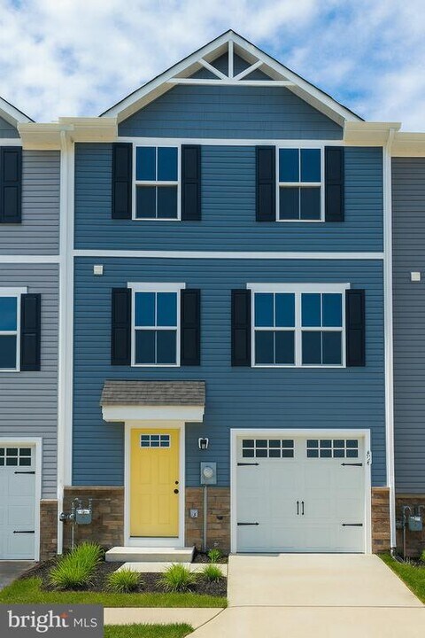 31 Fieldcrest Aly Aly in Gloucester Township, NJ - Building Photo