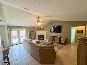 1308 Jeffrine Dr in Crestview, FL - Building Photo - Building Photo