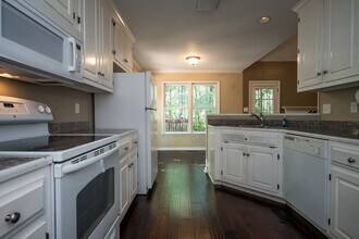 119 Spring Lake Dr in Athens, GA - Building Photo - Building Photo