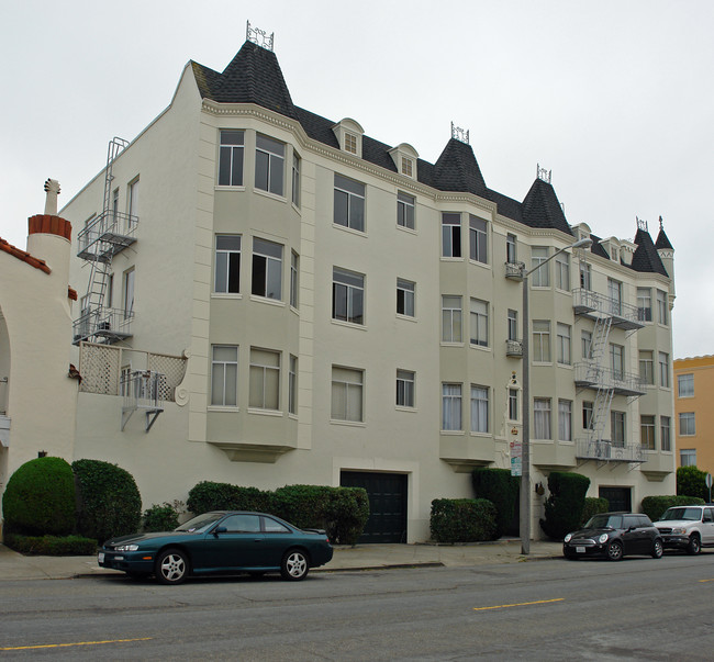 1585 Beach St in San Francisco, CA - Building Photo - Building Photo