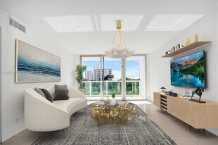 100 Bayview Dr in Sunny Isles Beach, FL - Building Photo