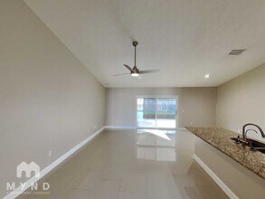 8310 Clermont St in Tampa, FL - Foto de edificio - Building Photo