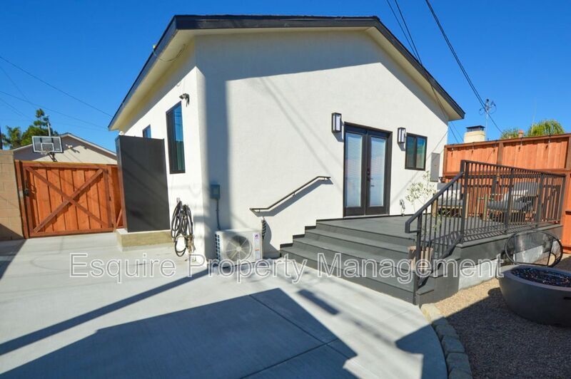 676 Doris Ave in Oxnard, CA - Building Photo