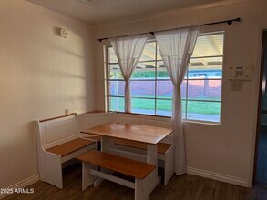8134 E Mitchell Dr in Scottsdale, AZ - Building Photo - Building Photo