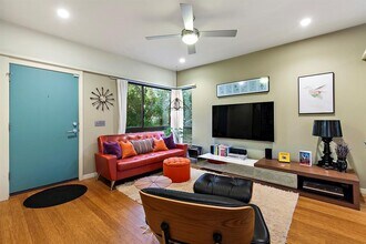 805 Cumberland Rd in Austin, TX - Building Photo - Building Photo