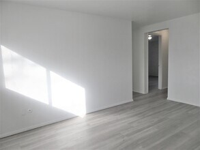 1460 S Ash St in Denver, CO - Foto de edificio - Building Photo