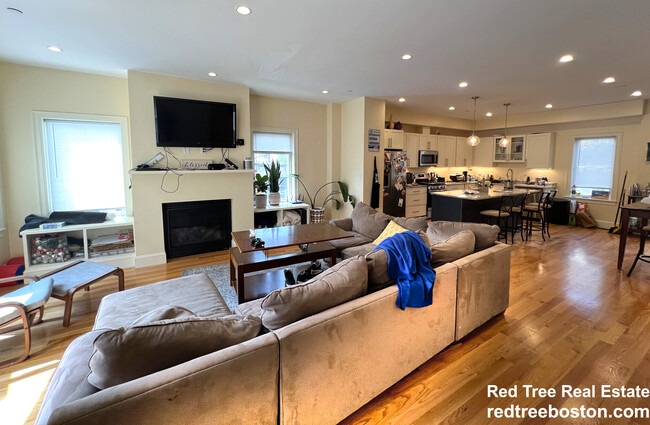 property at 122 Tremont St