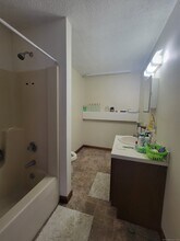 240 Lebanon Ave in Colchester, CT - Building Photo - Building Photo