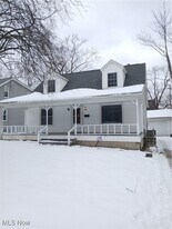 288 Granada Ave in Youngstown, OH - Building Photo