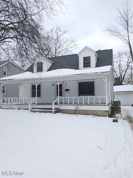 288 Granada Ave in Youngstown, OH - Foto de edificio