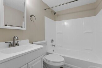 6882 Garden Terrace Rd in Columbus, OH - Building Photo - Building Photo