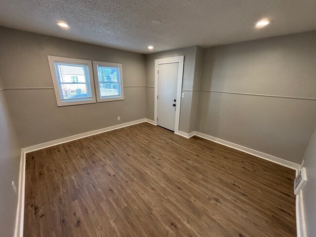 109 S Maple St in Hutchinson, KS - Building Photo - Building Photo