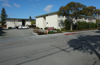 Curtner Apartments in Palo Alto, CA - Building Photo - Building Photo