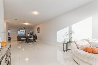 2430 SW 145th Pl in Miami, FL - Building Photo - Building Photo