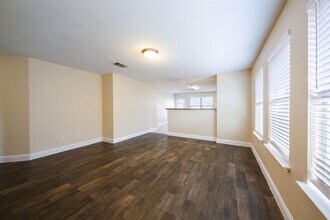 3300 Etheredge Dr in Austin, TX - Building Photo - Building Photo