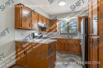 7984 Green Meadow Ct in Georgetown Township, MI - Building Photo - Building Photo