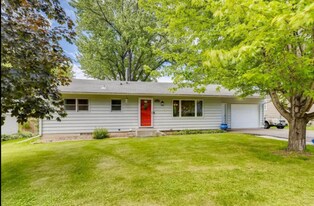 2080 Orchard Ln in Long Lake, MN - Building Photo