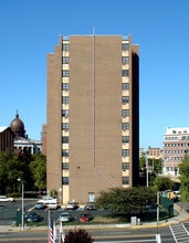 Gordon Canfield Plaza in Paterson, NJ - Building Photo - Building Photo